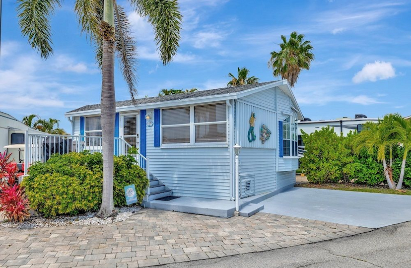 781 Nettles Blvd #781