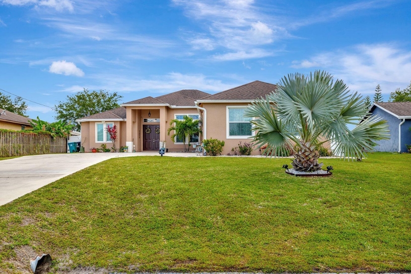 341 SW Kestor Dr