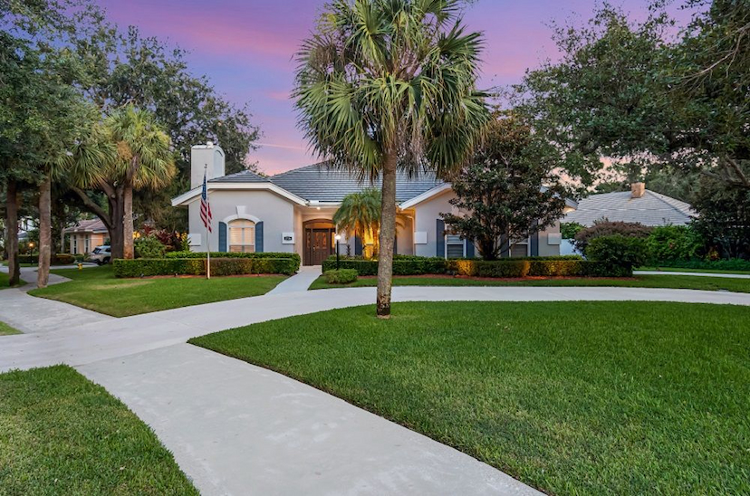2736 Devon Court