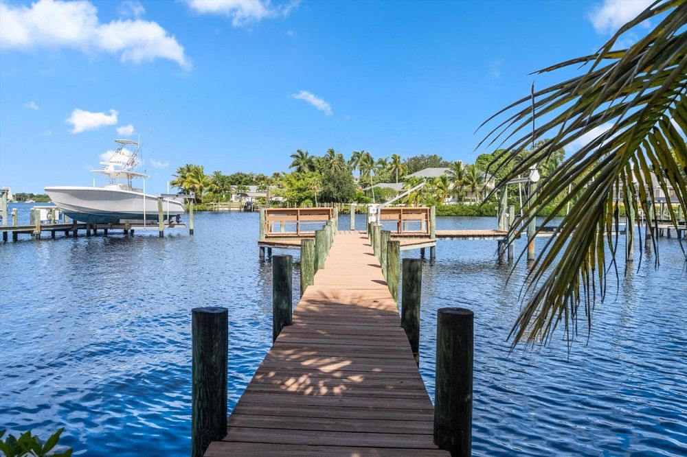 Exclusive Intracoastal Retreat