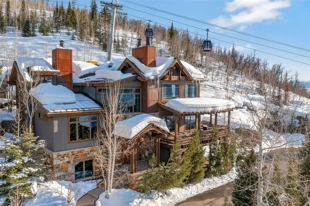 2542 Ski Trail Lane