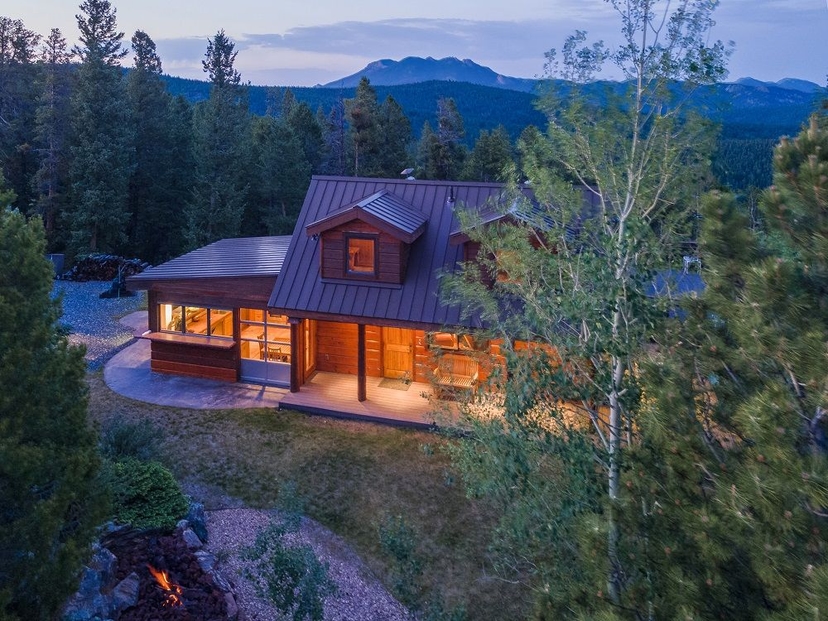 1000 Rangeview Court