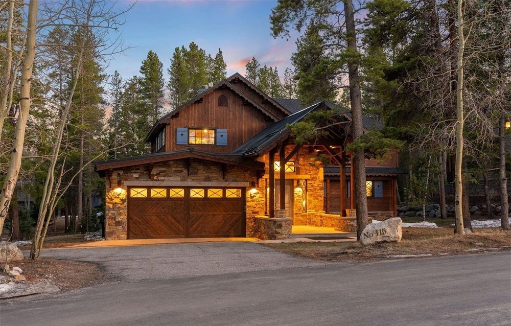 115 Willow Lane