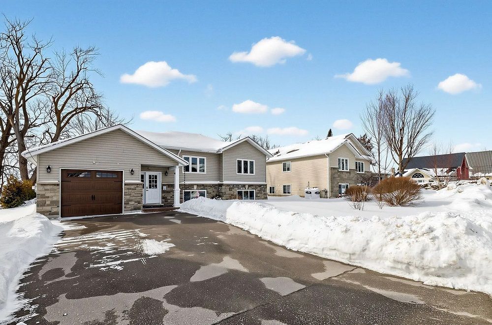 Spacious Raised Bungalow