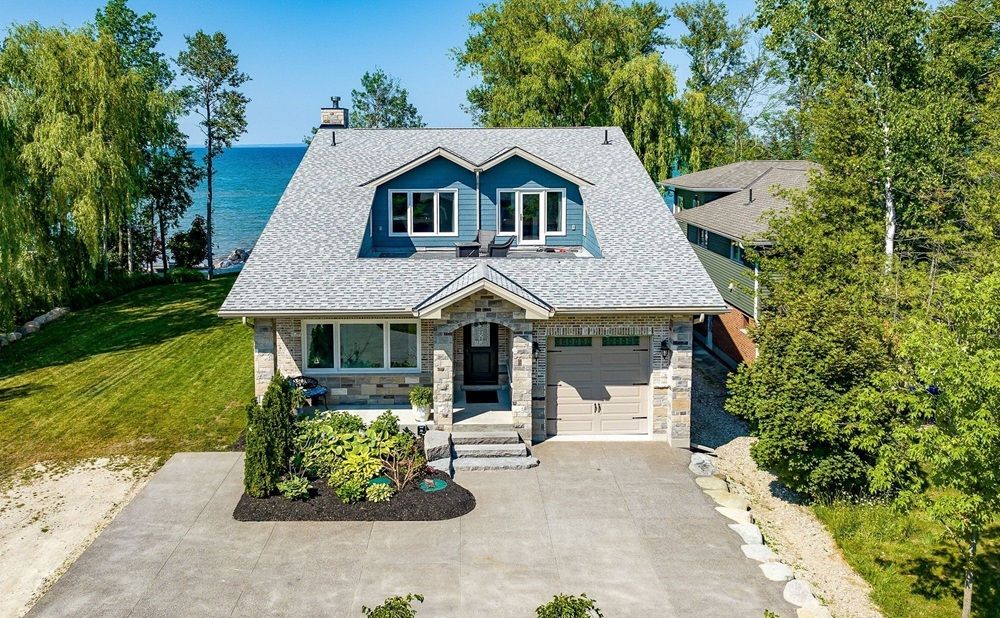 Amazing Waterfront Opportunity In Collingwood