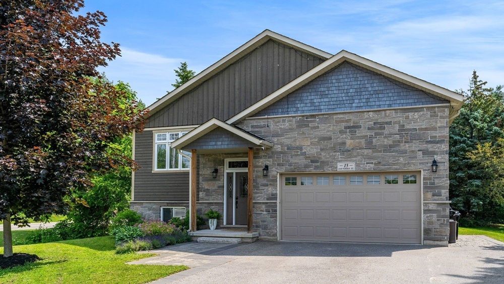 Impressive Raised Bungalow - Collingwood