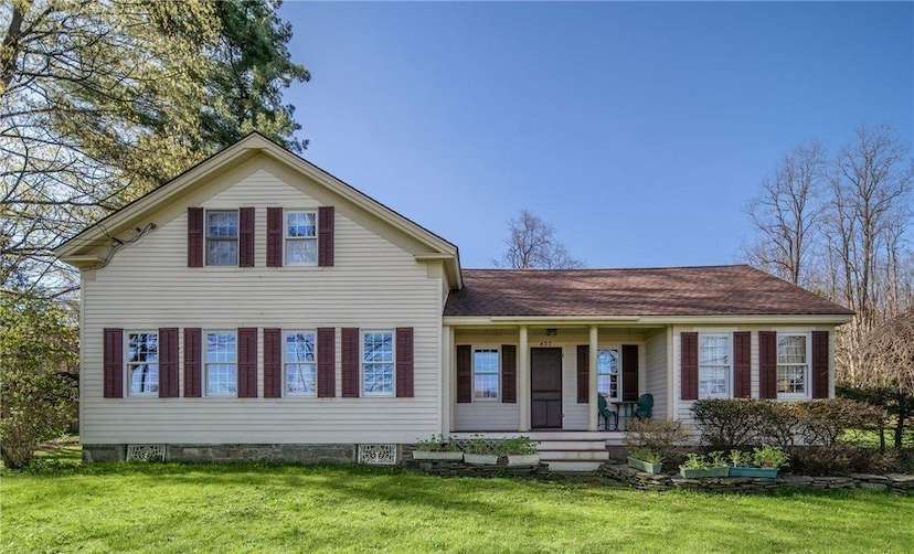 Charming Updated Farmhouse On 2.5 Bucolic Acres