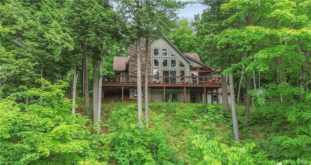 Lakeside Luxury & Seclusion