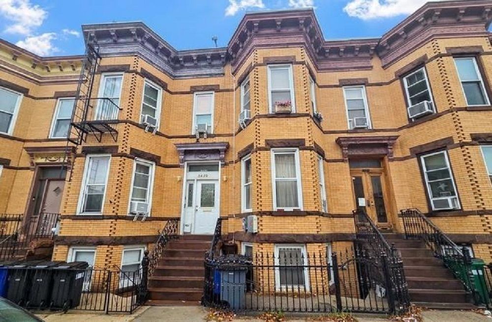 64-39 74th Ave
