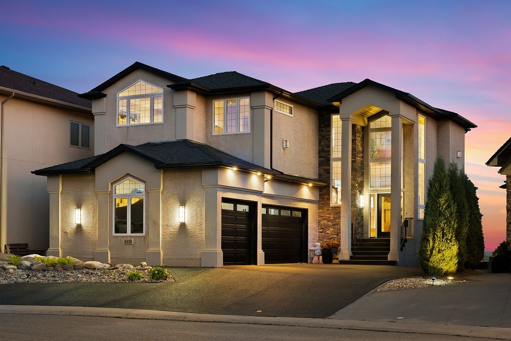 Luxury Wascana View Estate