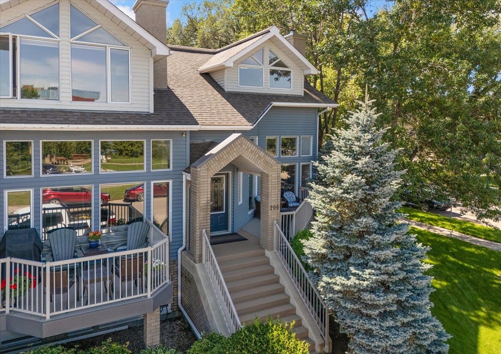 Riverfront Luxury Townhouse Living