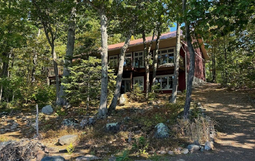 Waterfront Living At Its Finest!
