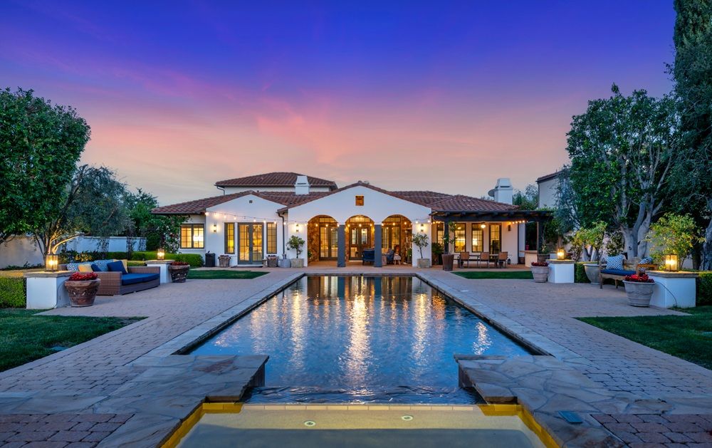 Transitional Spanish In Guard Gated The Oaks Of Calabasas