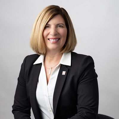 Stephanie Peat