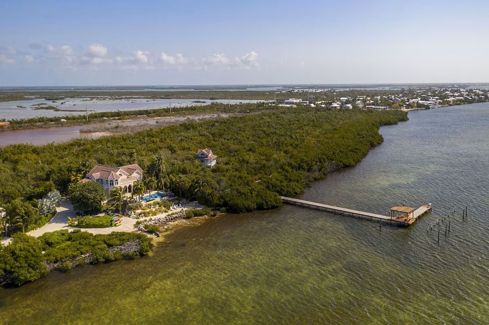 Discover Casa Aqua: An Exclusive Nightly Retreat On 16 Acres Of Florida Keys Oceanfront