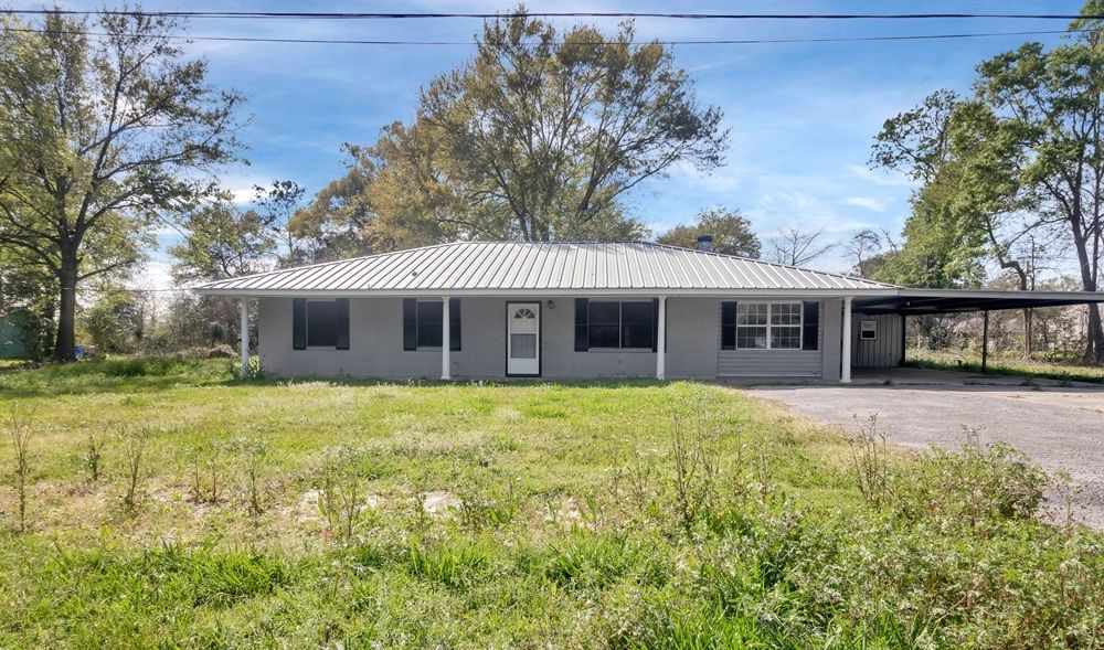 Charming Ranch Style Home Near Vinton
