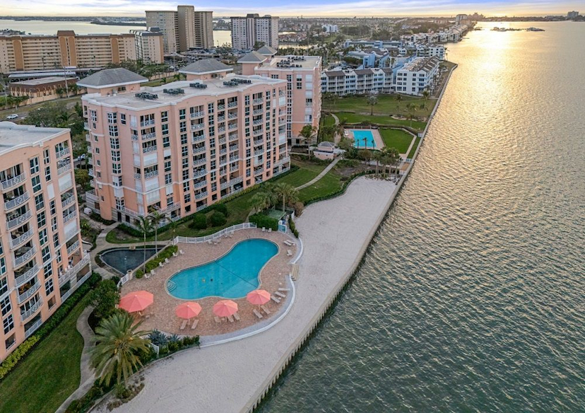Breathtaking Views Of Tampa Bay From Stunning Top Floor Penthouse