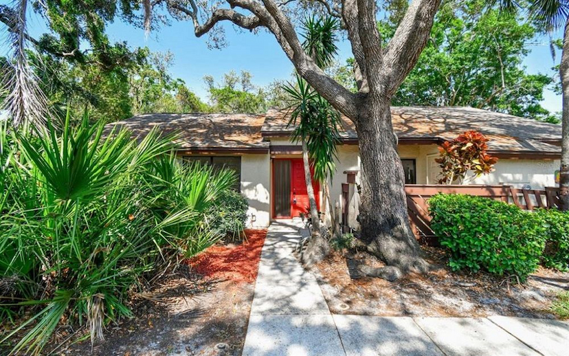 Beautifully Renovated Gloria Maciejewski