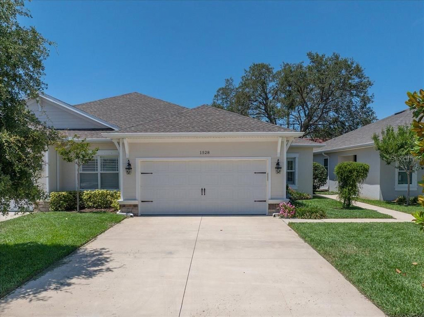 1528 Highland Park Dr