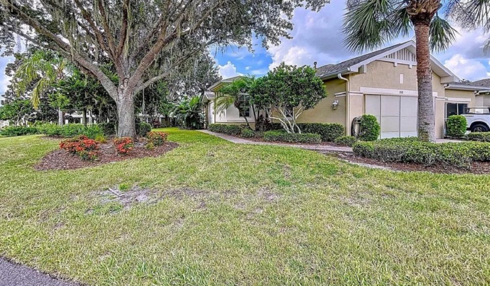Welcome To Paradise Kings Point 55’ Living!