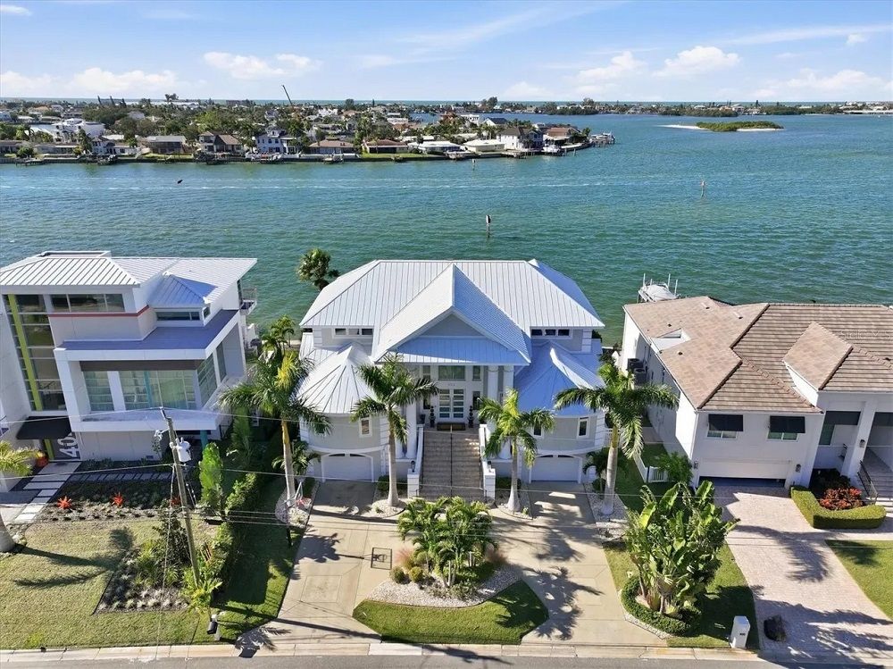 402 Buttonwood Lane