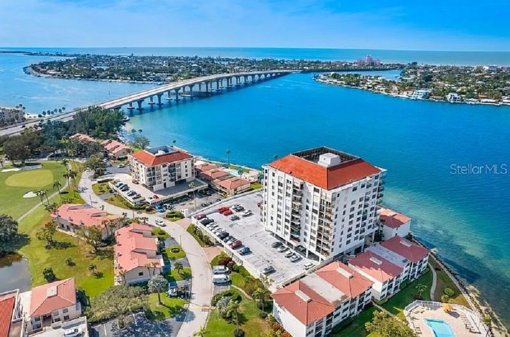 6265 Sun Blvd. Unit 1203