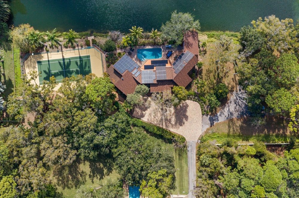 Kent Place Lakefront Residence