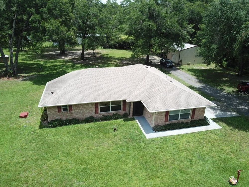2.3 Acres, Guest Cottage & More