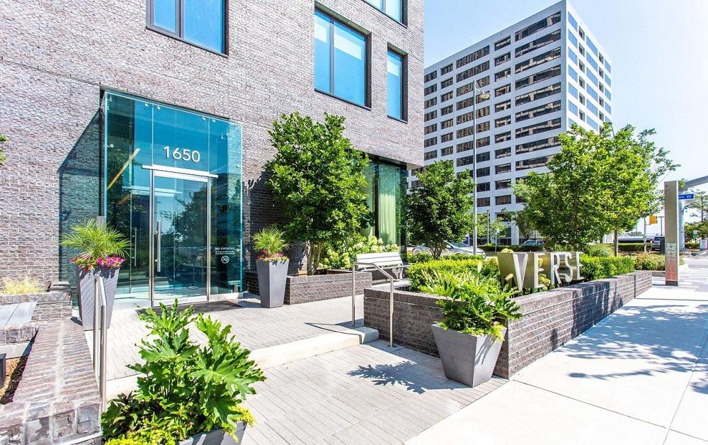 Experience Elevated Living In This Modern Residence