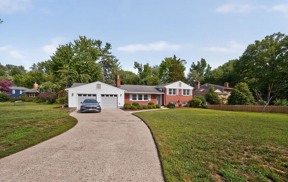 1915 Shannon Court