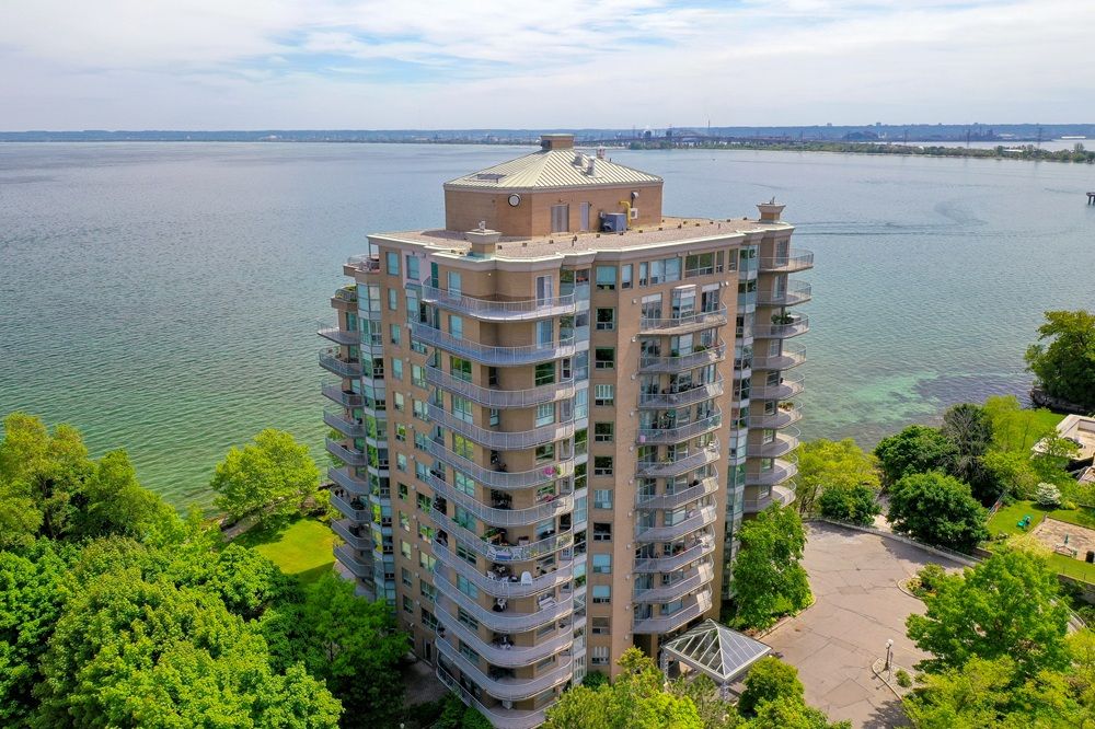 Lakepoint Luxury