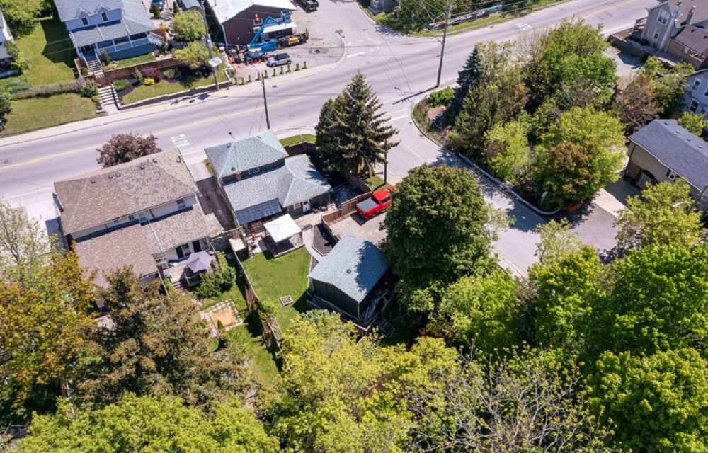 Heated Shop And Backyard Oasis! Halton Hills