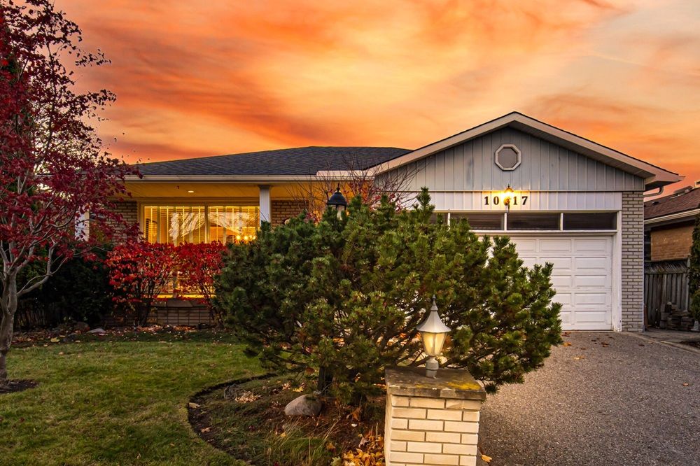 1017 Streamway Crescent