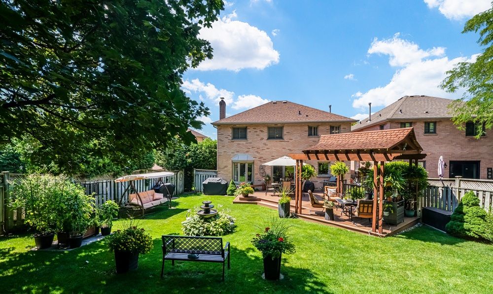 Right-Size Your Home — Without Giving Up On Backyard Entertaining!