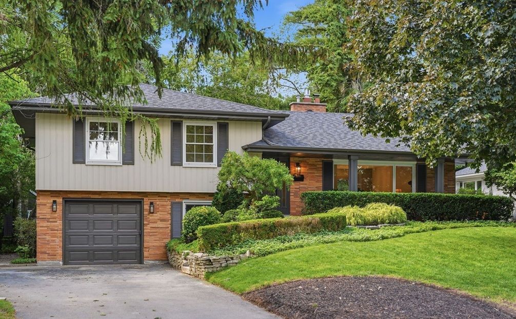 571 Leonard Ct