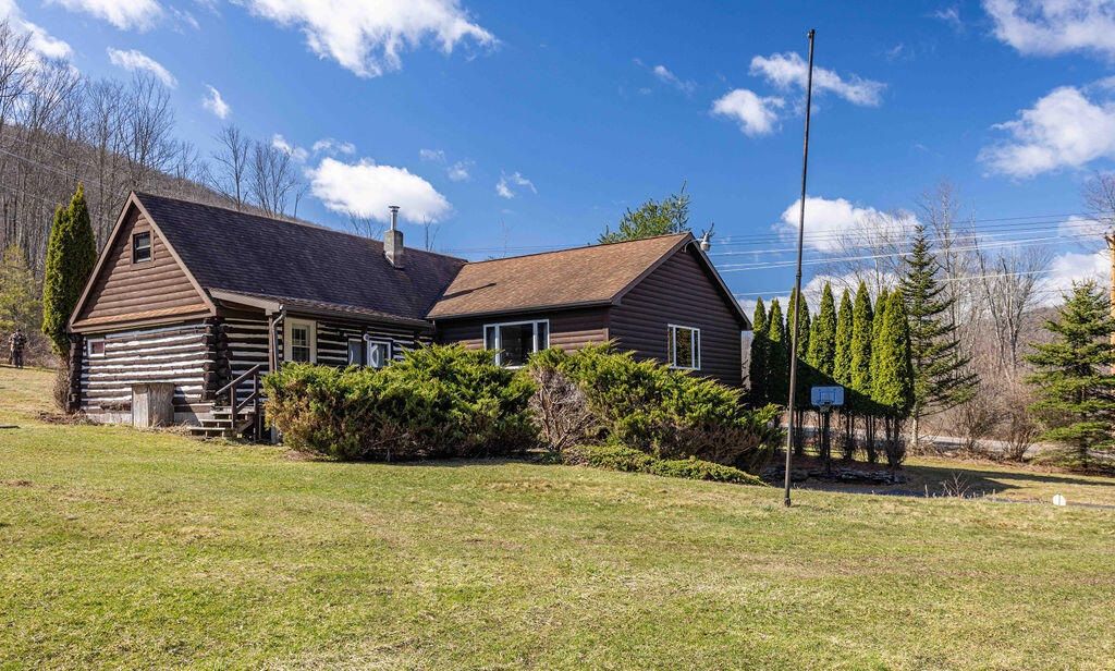 24 Jackson Center Road