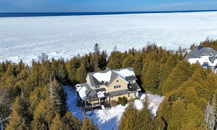 90 Greenough Point Rd