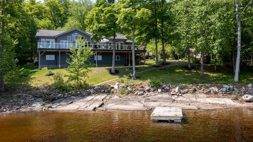 Wahwashkesh Executive Lakehouse!