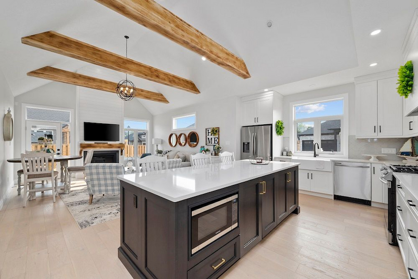 Coastal Elegance Stunning New 4-Bed Townhome In Port Stanley