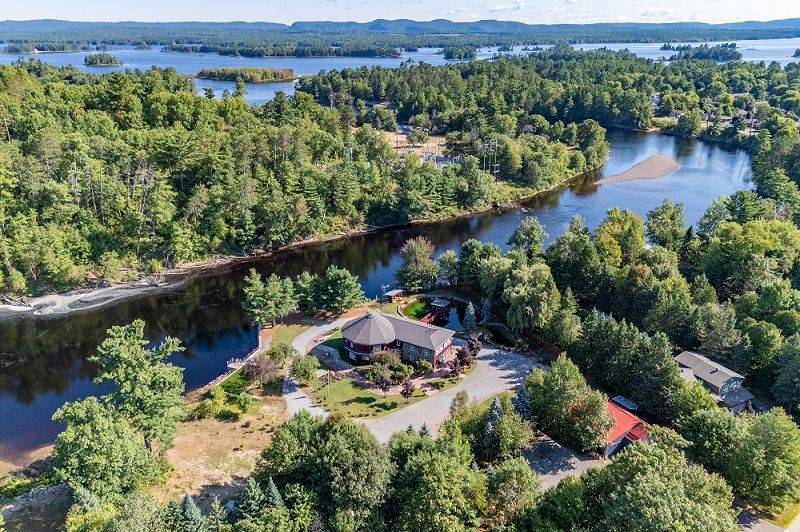 Private Riverfront Luxury Retreat
