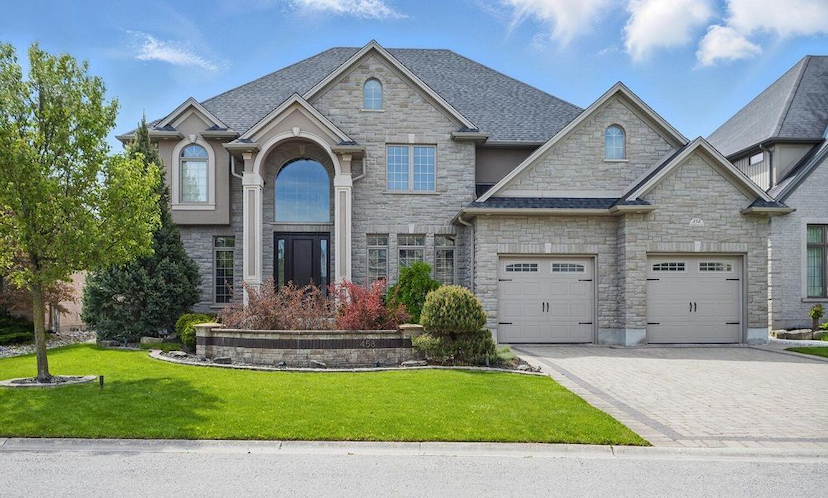 Luxury Home With Extensive Upgrades And Stunning Outdoor Living