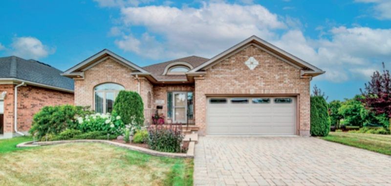 New Hamburg -Adult Lifestyle Condo Community