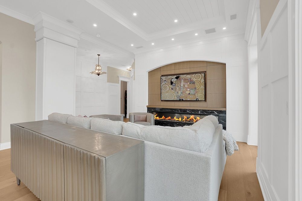 Penthouse Estate Living In Uptown Waterloo