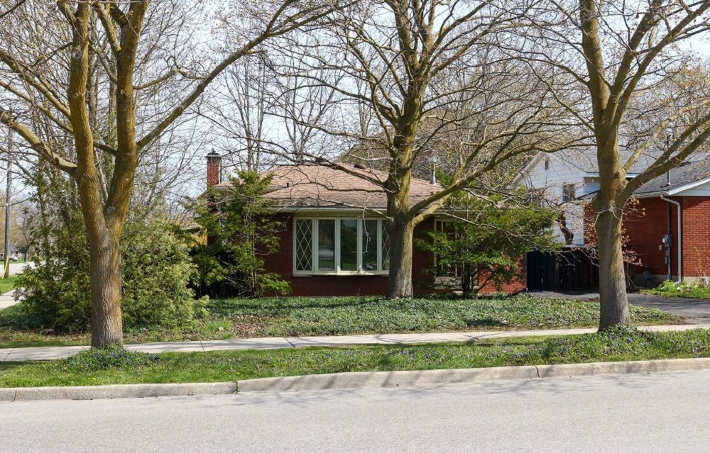 620 16th Street East