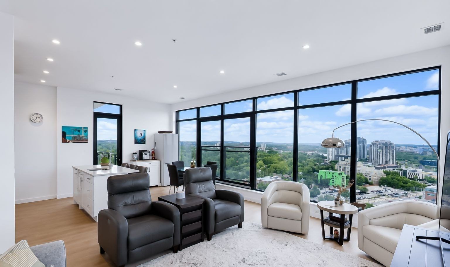 An Exceptional Residence Above Uptown Waterloo