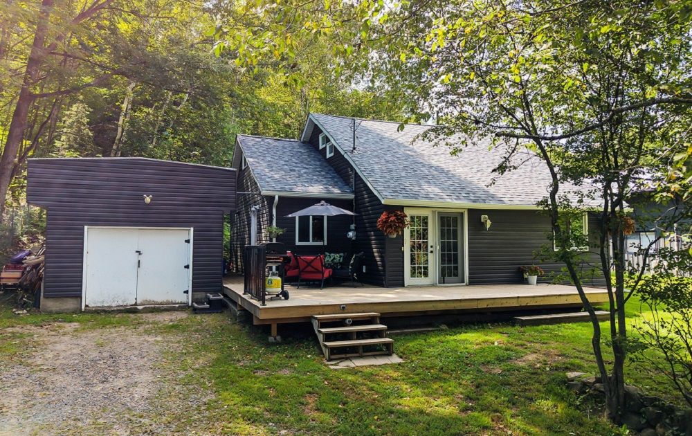 103 Lindgren Rd W