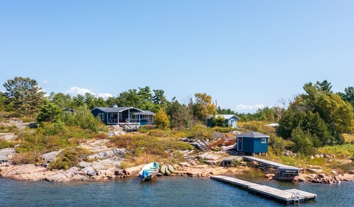Outstanding Georgian Bay Waterfront!