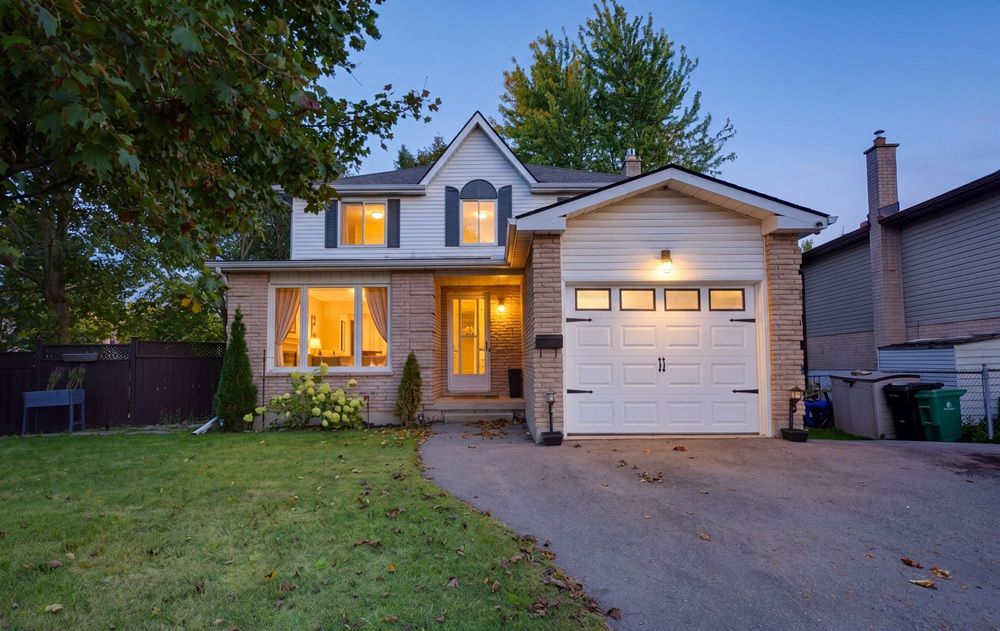 74 Stirling MacGregor Drive