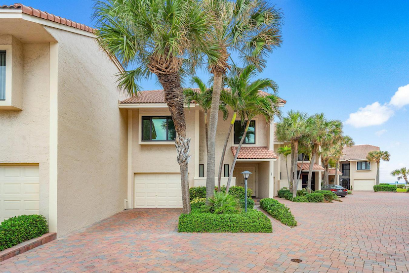 6711 N Ocean Boulevard 32