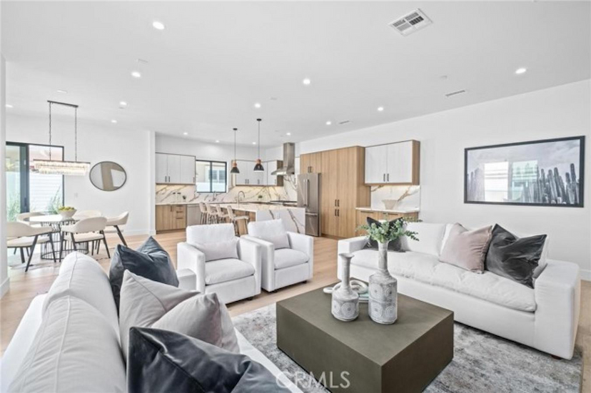 3401 Vail